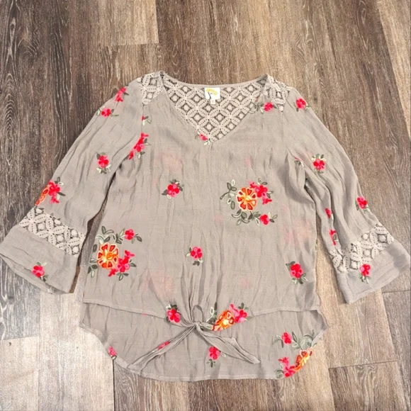 Fig and Flower embroidered boho floral tie front top - Picture 1 of 10